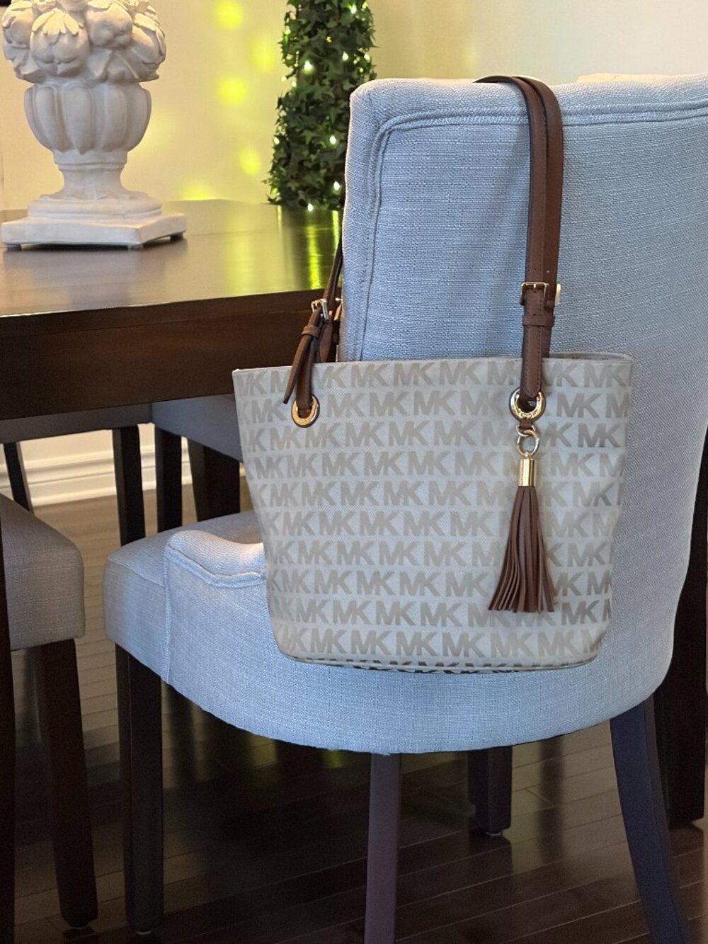 Authentic Michael Kors Jet Set Signature Jacquard Large Tote Bag